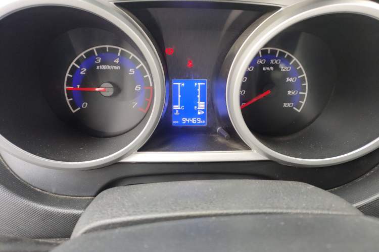 Used CHANGAN KAICHENG Ounuo S 2014 1.5L Base Version Odometer Close Up