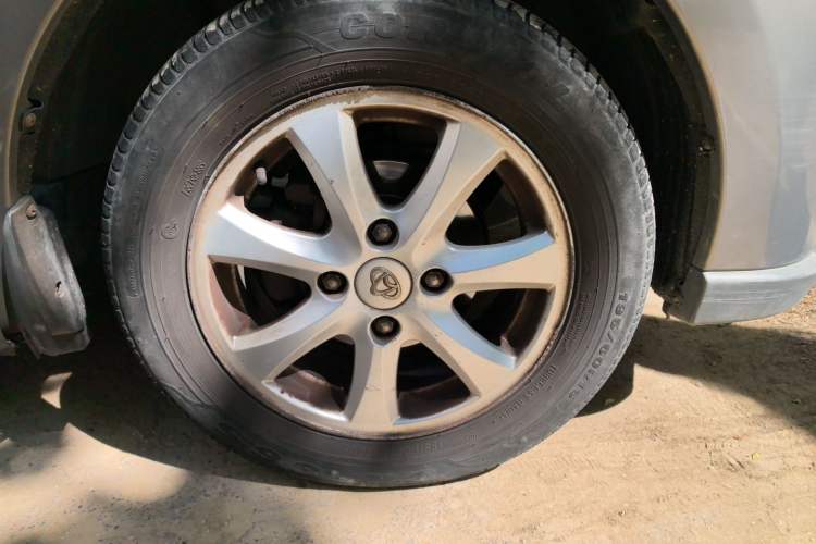 Used CHANGAN KAICHENG Ounuo S 2014 1.5L Luxury Model Right Front Wheel Hub