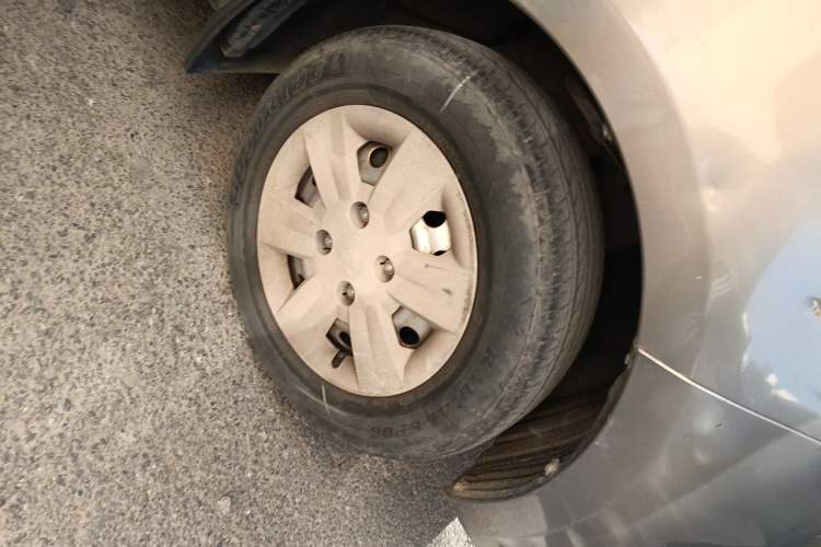 Used CHANGAN KAICHENG Ounuo S 2014 1.3L Happiness Model Right Front Wheel Hub