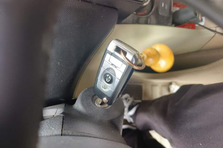 Used CHANGAN KAICHENG Ounuo S 2014 1.5L Luxury Model Vehicle Key