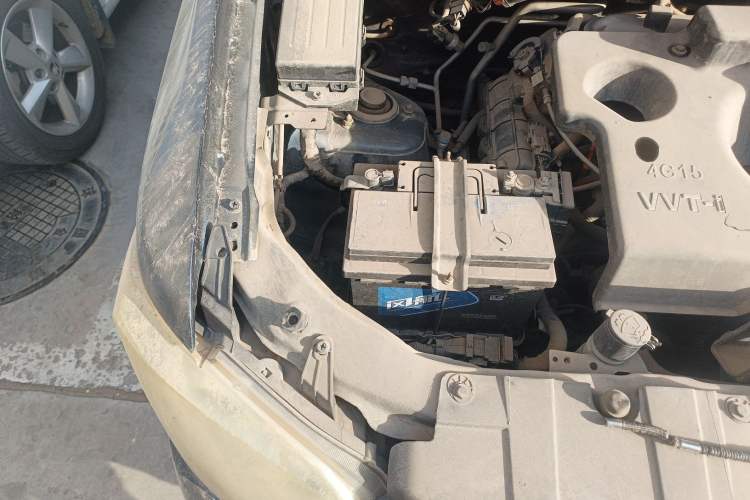 Used CHANGAN KAICHENG Ounuo S 2015 1.5L Jin Ouno Elite Model Engine Bay Right