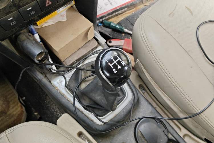 Used CHANGAN KAICHENG Ounuo S 2015 1.5L Jin Ouno Elite Model Gear Lever