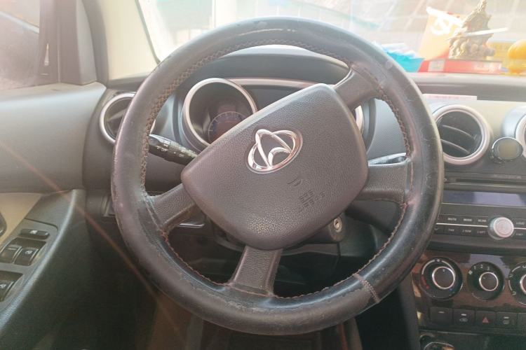 Used CHANGAN KAICHENG Ounuo S 2015 1.5L Jin Ouno Elite Model Steering Wheel