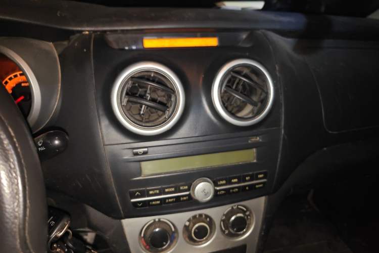 Used CHANGAN KAICHENG Ounuo S 2015 1.5L Jin Ouno Standard Model Audio And AC Panel