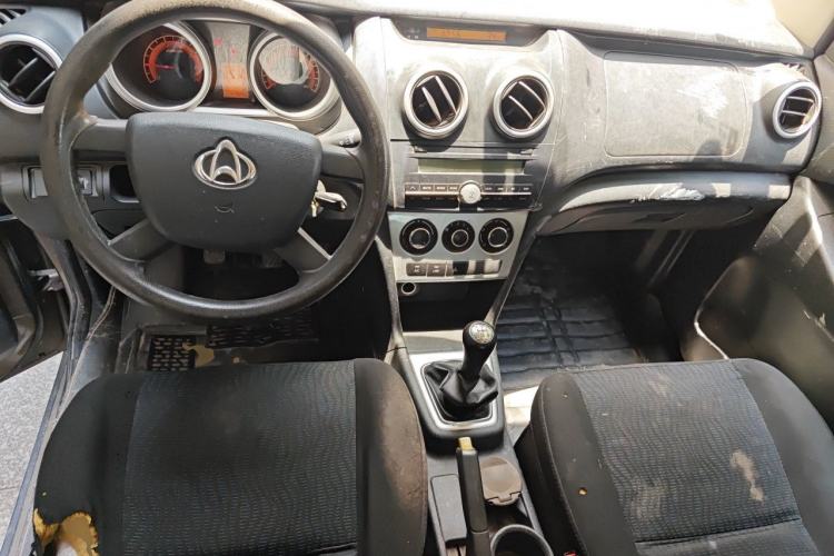 Used CHANGAN KAICHENG Ounuo S 2015 1.5L Jin Ouno Standard Model Center Console