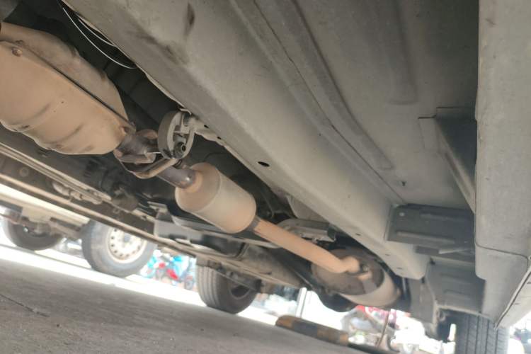 Used CHANGAN KAICHENG Ounuo S 2015 1.5L CNG Model Chassis Front Left