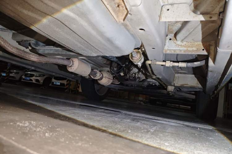 Used CHANGAN KAICHENG Ounuo S 2015 1.5L CNG Model Chassis Front Right
