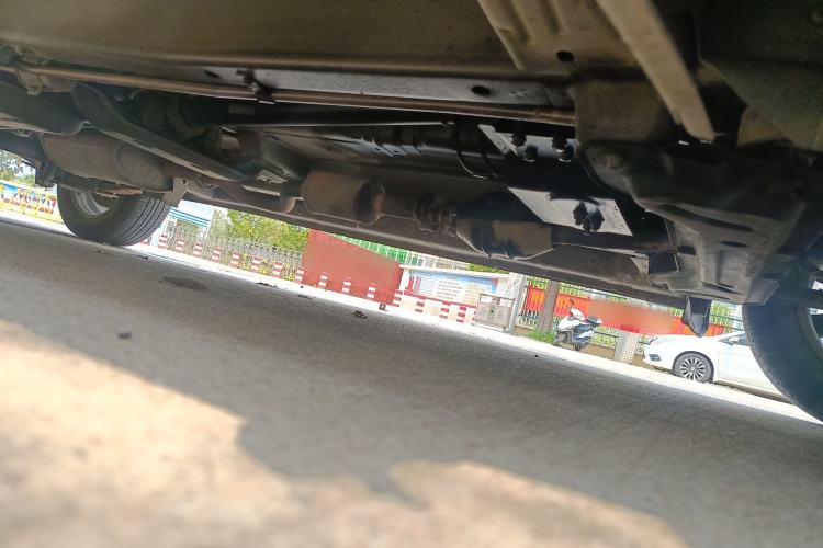 Used CHANGAN KAICHENG Ounuo S 2015 1.5L CNG Model Chassis Front Right