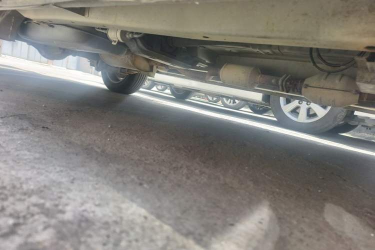 Used CHANGAN KAICHENG Ounuo S 2015 1.5L CNG Model Chassis Front Right