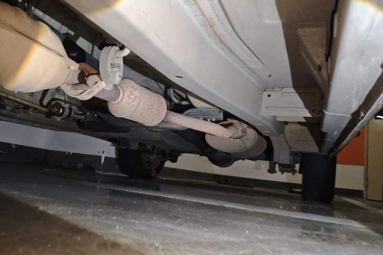 Used CHANGAN KAICHENG Ounuo S 2015 1.5L CNG Model Chassis Rear Left