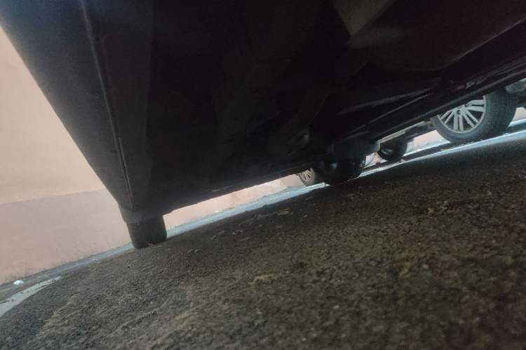 Used CHANGAN KAICHENG Ounuo S 2015 1.5L CNG Model Chassis Rear Left