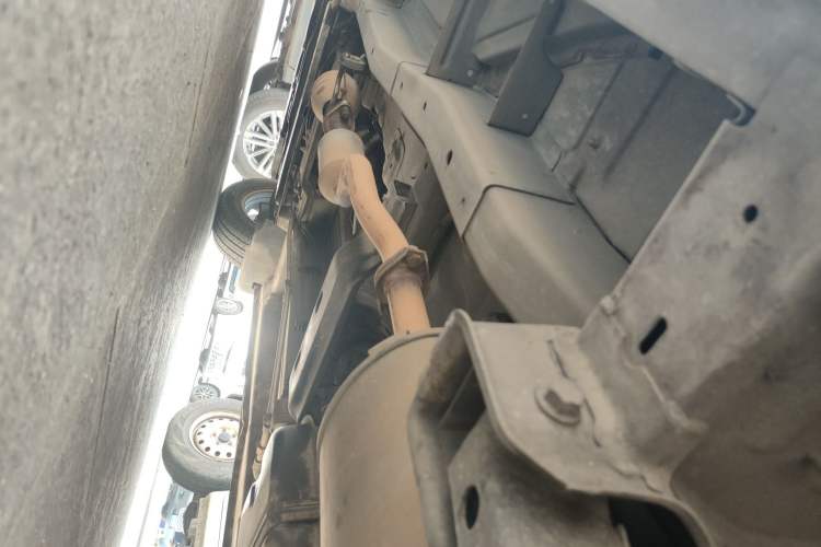Used CHANGAN KAICHENG Ounuo S 2015 1.5L CNG Model Chassis Rear Left