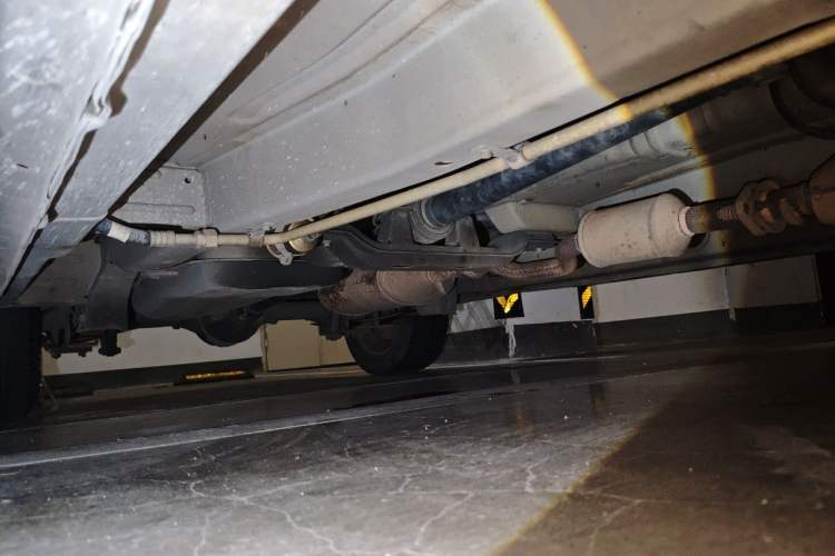 Used CHANGAN KAICHENG Ounuo S 2015 1.5L CNG Model Chassis Rear Right