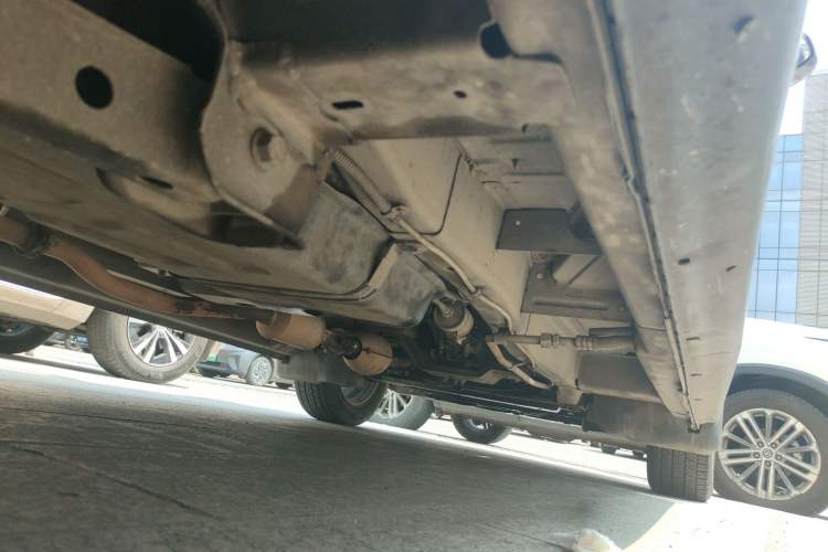 Used CHANGAN KAICHENG Ounuo S 2015 1.5L CNG Model Chassis Rear Right