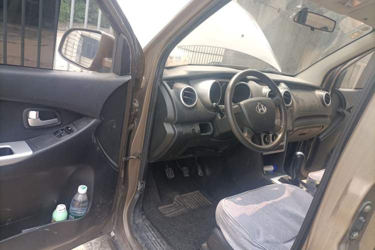 Used CHANGAN KAICHENG Ounuo S 2015 1.5L Jin Ouno Standard Model Driver Seat