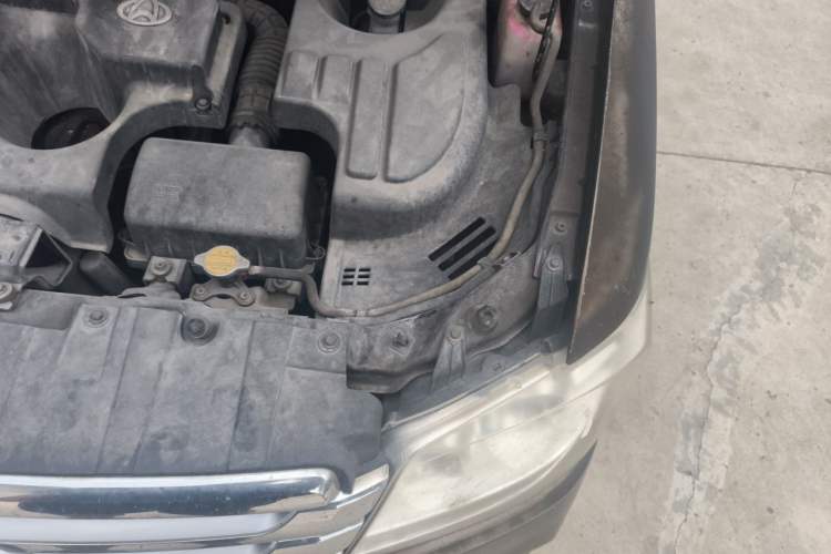 Used CHANGAN KAICHENG Ounuo S 2015 1.5L Jin Ouno Elite Model Engine Bay Left