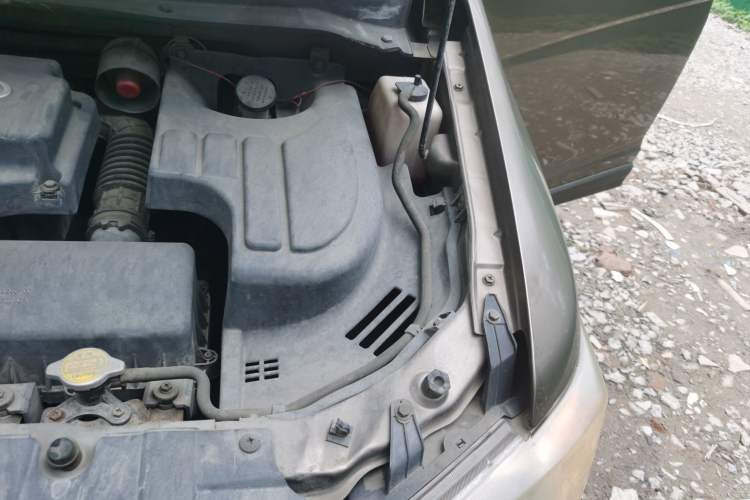 Used CHANGAN KAICHENG Ounuo S 2015 1.5L CNG Model Engine Bay Left