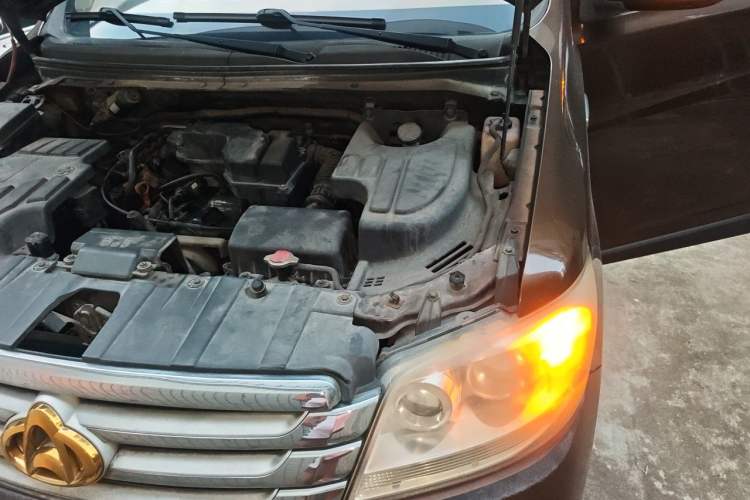 Used CHANGAN KAICHENG Ounuo S 2015 1.5L Jin Ouno Elite Model Engine Bay Left