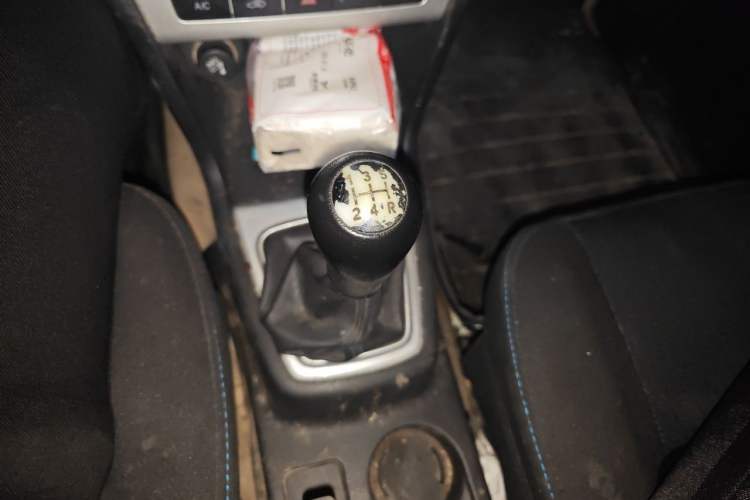 Used CHANGAN KAICHENG Ounuo S 2015 1.5L Jin Ouno Standard Model Gear Lever