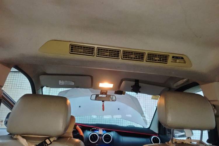 Used CHANGAN KAICHENG Ounuo S 2015 1.5L Jin Ouno Elite Model Headliner