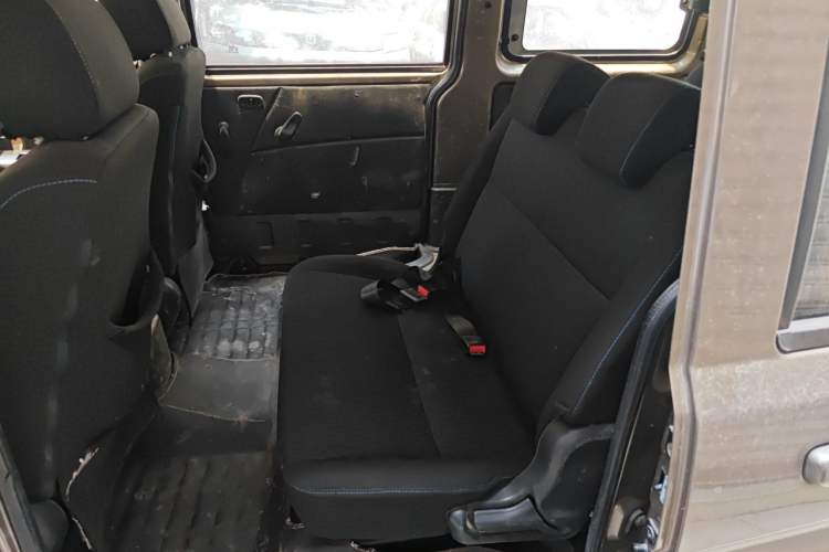 Used CHANGAN KAICHENG Ounuo S 2015 1.5L Jin Ouno Standard Model Left Rear Seat