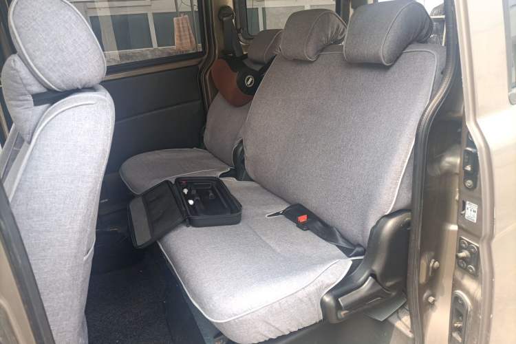 Used CHANGAN KAICHENG Ounuo S 2015 1.5L Jin Ouno Standard Model Left Rear Seat