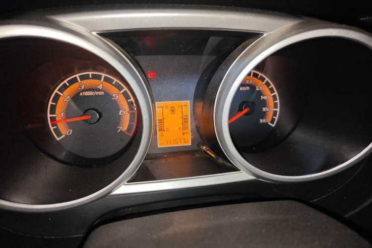 Used CHANGAN KAICHENG Ounuo S 2015 1.5L Jin Ouno Standard Model Odometer Close Up