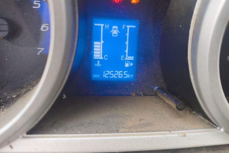 Used CHANGAN KAICHENG Ounuo S 2015 1.5L CNG Model Odometer Close Up