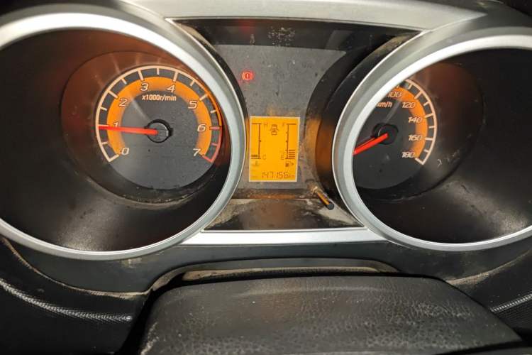 Used CHANGAN KAICHENG Ounuo S 2015 1.5L Jin Ouno Standard Model Odometer Close Up