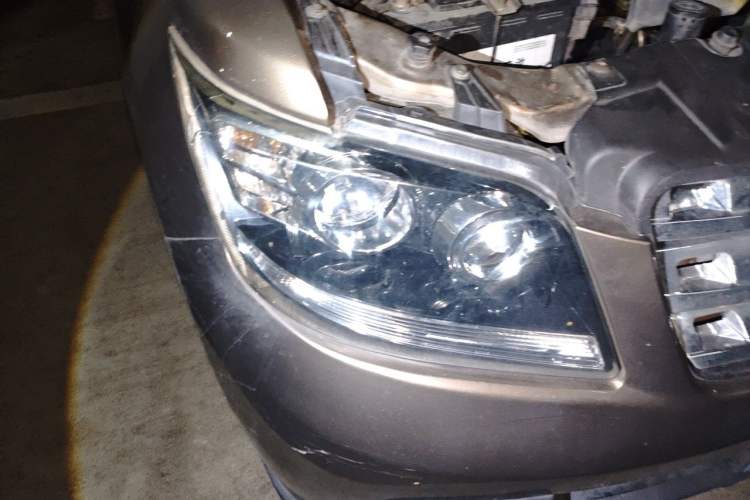 Used CHANGAN KAICHENG Ounuo S 2015 1.5L CNG Model Right Front Headlight