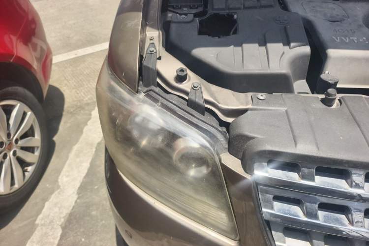 Used CHANGAN KAICHENG Ounuo S 2015 1.5L CNG Model Right Front Headlight