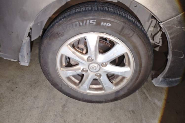 Used CHANGAN KAICHENG Ounuo S 2015 1.5L CNG Model Right Front Wheel Hub