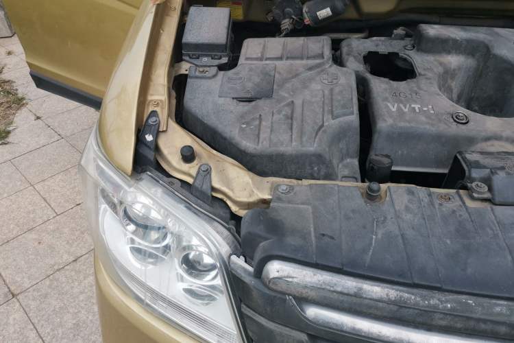 Used CHANGAN KAICHENG Ounuo S 2015 1.5L Jin Ouno Elite Model Engine Bay Right