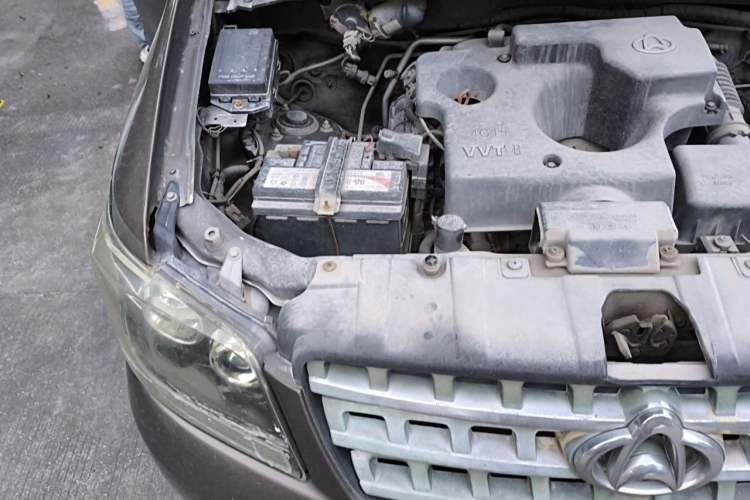 Used CHANGAN KAICHENG Ounuo S 2015 1.5L CNG Model Engine Bay Right