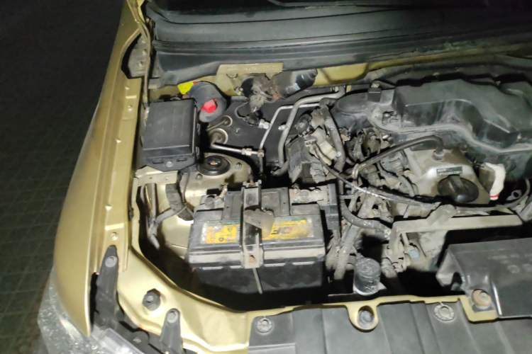 Used CHANGAN KAICHENG Ounuo S 2015 1.5L Jin Ouno Elite Model Engine Bay Right