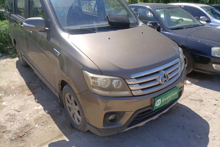 Used CHANGAN KAICHENG Ounuo S 2015 1.5L Jin Ouno Standard Model Front Right 45 Deg