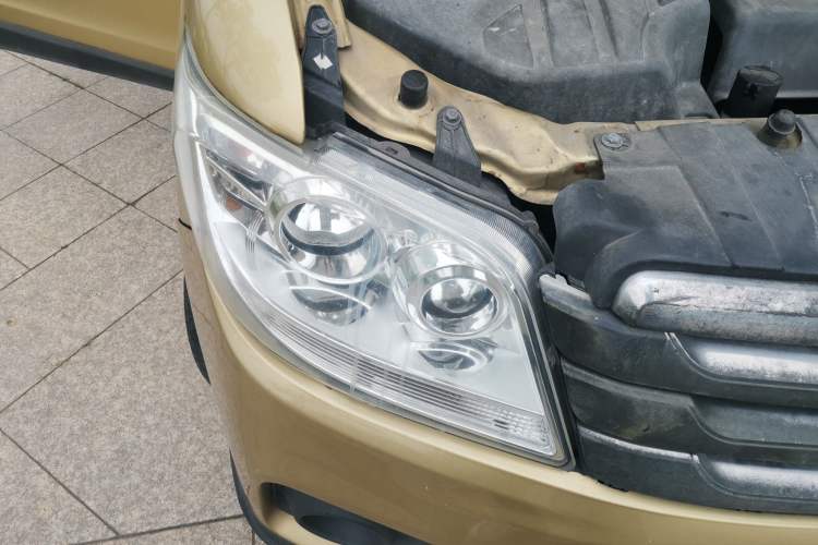 Used CHANGAN KAICHENG Ounuo S 2015 1.5L Jin Ouno Elite Model Right Front Headlight