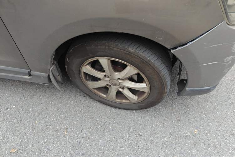 Used CHANGAN KAICHENG Ounuo S 2015 1.5L CNG Model Right Front Wheel Hub