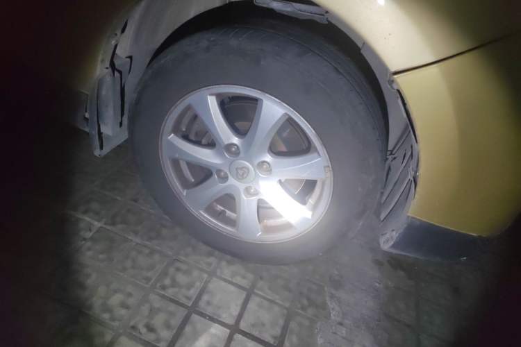 Used CHANGAN KAICHENG Ounuo S 2015 1.5L Jin Ouno Elite Model Right Front Wheel Hub
