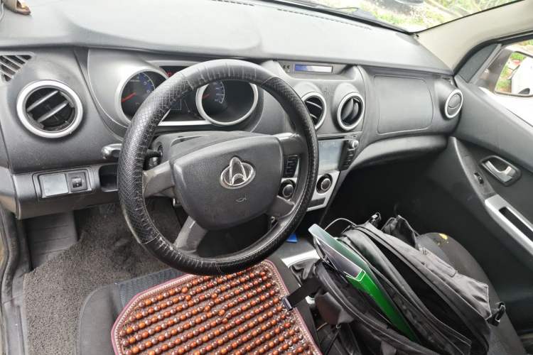 Used CHANGAN KAICHENG Ounuo S 2015 1.5L Jin Ouno Standard Model Center Console