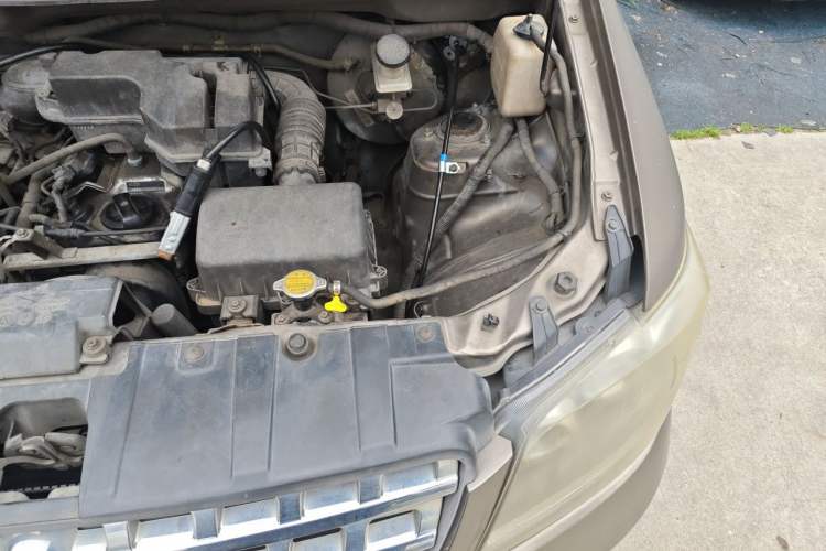 Used CHANGAN KAICHENG Ounuo S 2015 1.5L Jin Ouno Standard Model Engine Bay Left