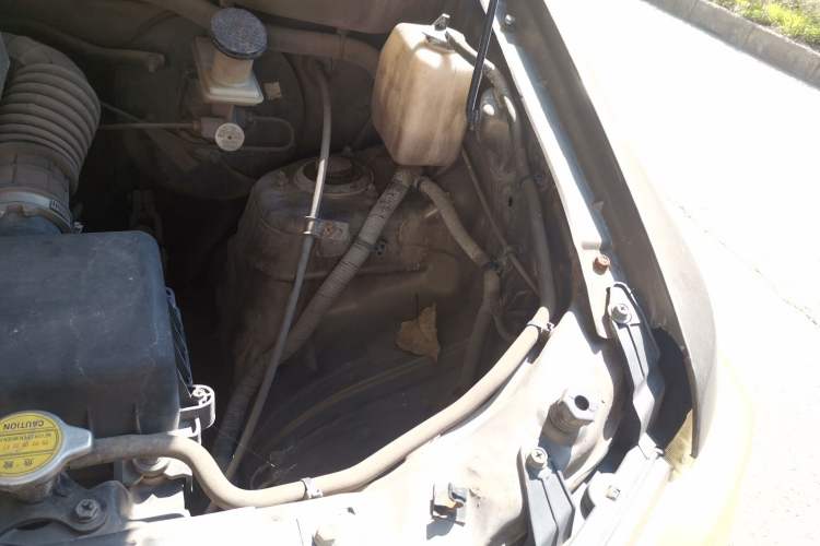 Used CHANGAN KAICHENG Ounuo S 2015 1.5L Jin Ouno Standard Model Engine Bay Left