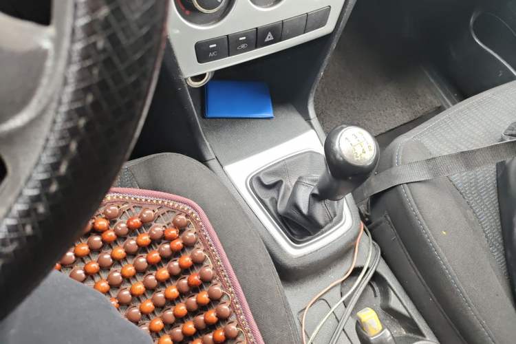 Used CHANGAN KAICHENG Ounuo S 2015 1.5L Jin Ouno Standard Model Gear Lever