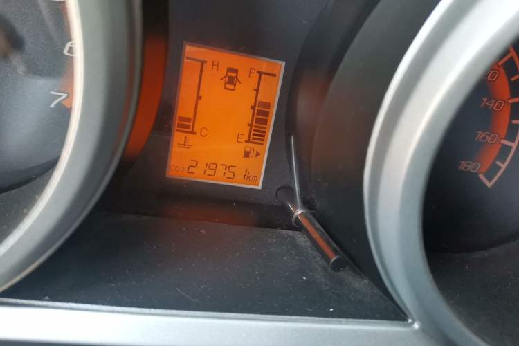 Used CHANGAN KAICHENG Ounuo S 2015 1.5L Jin Ouno Standard Model Odometer Close Up