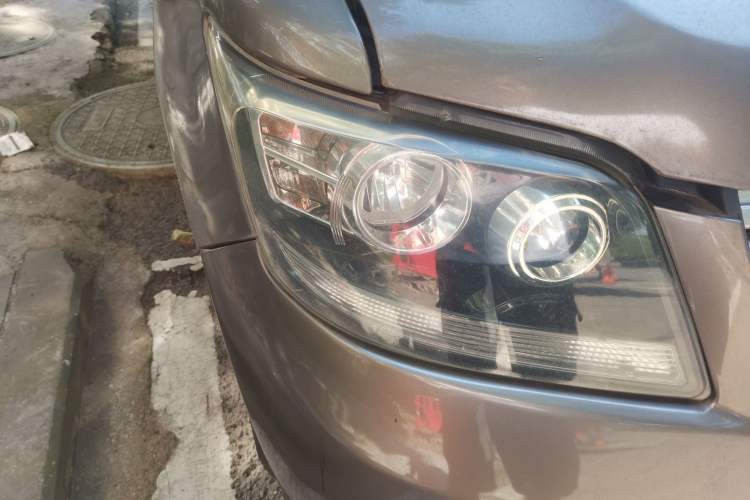 Used CHANGAN KAICHENG Ounuo S 2015 1.5L Jin Ouno Standard Model Right Front Headlight