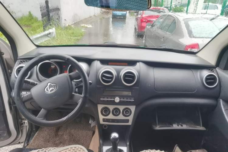 Used CHANGAN KAICHENG Ounuo S 2015 1.5L CNG Model Center Console