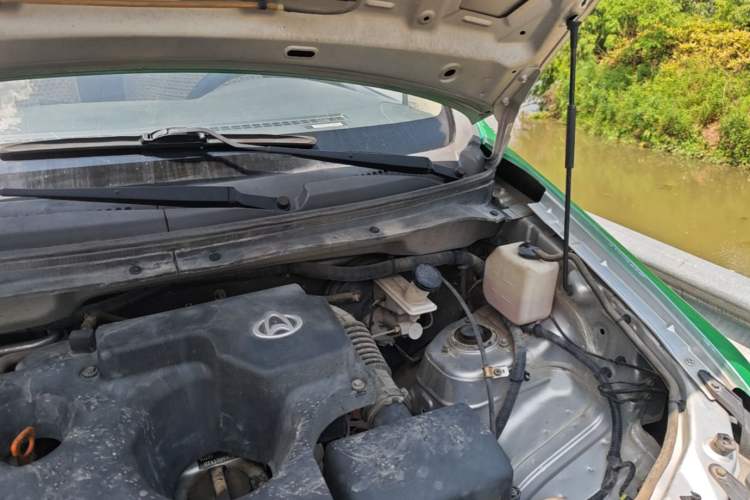 Used CHANGAN KAICHENG Ounuo S 2015 1.5L CNG Model Engine Bay Left