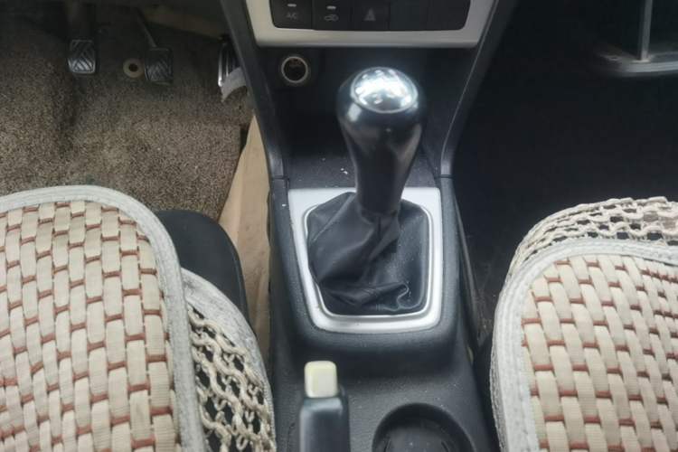 Used CHANGAN KAICHENG Ounuo S 2015 1.5L CNG Model Gear Lever