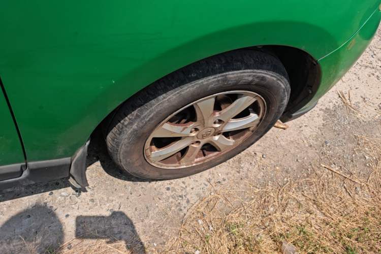 Used CHANGAN KAICHENG Ounuo S 2015 1.5L CNG Model Right Front Wheel Hub