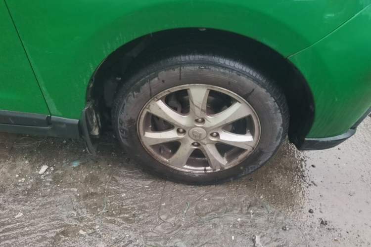 Used CHANGAN KAICHENG Ounuo S 2015 1.5L CNG Model Right Front Wheel Hub